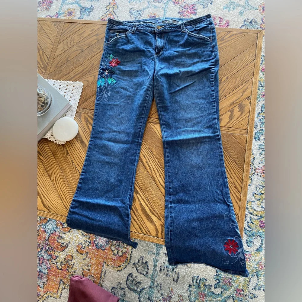 PAC Sun, Lilu Jean, size 15 Long with embroidered flowers